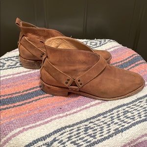 Kookaburra ankle boot